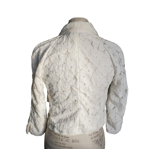 LUISA SPAGNOLI | Floral Lace  White Bridal White Collared Blazer - Picture 3 of 11
